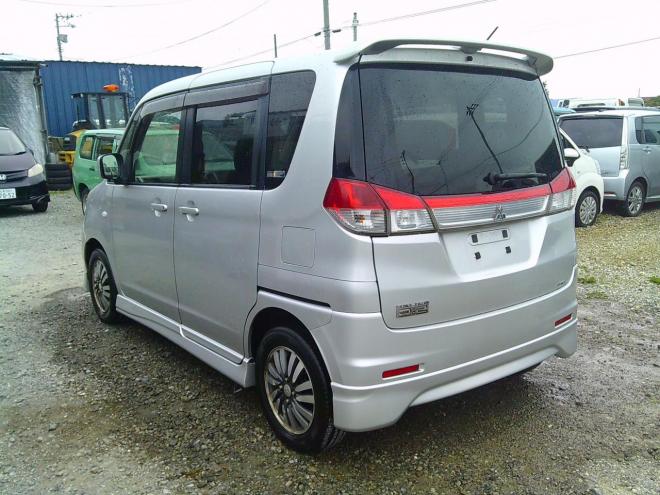 デリカD：2 X 4WD 1200 5Dr