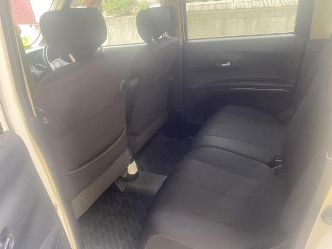 ルクラ（特別価格車）Rリミテッド 4WD 660 5Dr
