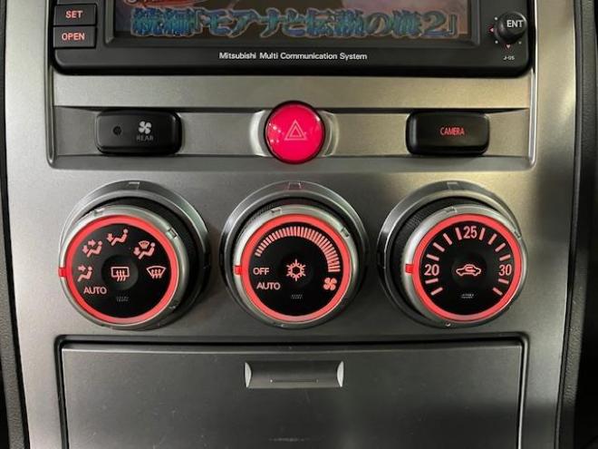 デリカＤ：５　プレミアム　本州仕入　禁煙車　寒冷地仕様　ＪＡＯＳアステラ１６インチＡＷ＋新品ＢＦグッドリッチホワイトレター　純正１８ＡＷ＋スタッドレスタイヤ付　新品ＪＡＯＳブラックマッドガード　両側パワースライドドア　パワーバックドア　純正ＨＤＤナビ（地デジ　ＤＶＤ再生　Ｂｌｕｅｔｏｏｔｈ）＋バックカメラ　フロント＆サイドカメラ　純正リアフリップダウンモニター　クルーズコントロール　両席シートヒーター　パワーシート　スマートキー　パドルシフト　横滑り防止装置　盗難防止装置　リアヒーター　ＨＩＤ　ＥＴＣ 4WD 