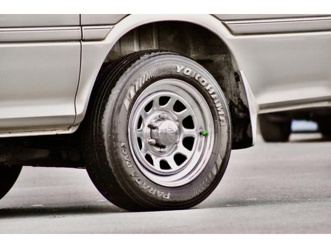 ハイエースリビングサルーンＥＸ　４ＷＤ　本州仕入　デイトナホイール　トリプルムーンルーフ　社外ナビ　バックカメラ　ＥＴＣ　タイベル交換済　１ＫＺ　ディーゼルターボ