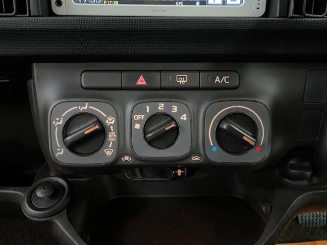 パッソ１．０Ｘ　クツロギ　本州仕入　ワンオーナー　禁煙車　ＷＡＫＯＳバリアスコーティング済　スタッドレスタイヤ付　純正ナビ（ワンセグ地デジ　Ｂｌｕｅｔｏｏｔｈオーディオ対応）＋バックカメラ　ＧＳユアサ製新品バッテリー付　エンジンスターター　スマートキー　フロントガラス熱線　ヘッドライトレベライザー　タイミングチェーン車 4WD 1000 5Dr