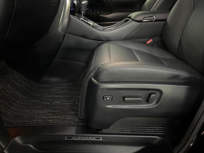 アルファードハイブリッドＳＲ後期型　本州仕入　禁煙車　トヨタセーフティセンス　モデリスタフルエアロ　ツインサンルーフ　プリクラッシュ　レーダークルーズ　レーントレーシング　純正１７インチＡＷ　社外１６ＡＷ＋スタッドレスタイヤ付　純正ナビ（フルセグ地デジ　ＤＶＤ再生　Ｂｌｕｅｔｏｏｔｈ）＋バックカメラ　純正１２インチリアフリップダウンモニター　前後ドライブレコーダー　両側パワースライドドア　パワーバックドア　純正ブラックレザーシート　電動オットマン　三眼ＬＥＤヘッドライト 4WD 2500 5Dr