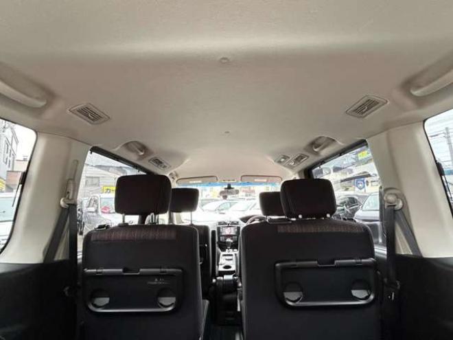 セレナ2.0 ハイウェイスター Vセレクション+Safety 4WD　 2000