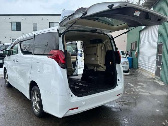 アルファードハイブリッド 2.5 X E-Four 4WD　社外ナビ/Bカメラ/ETC/後席モニタ/禁煙車 2500