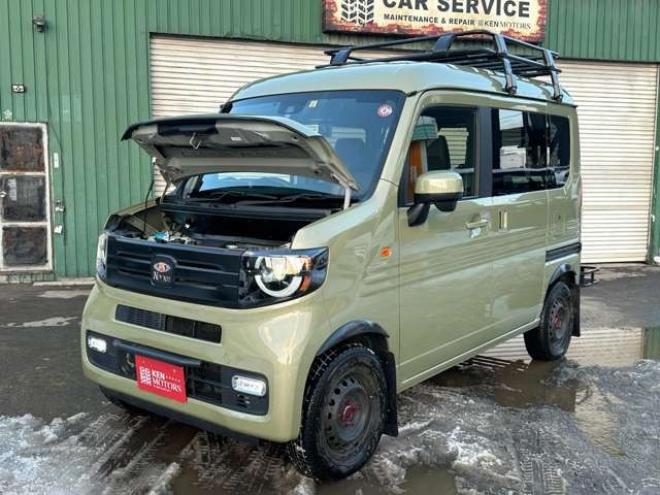 N-VAN+スタイル ファン ターボ 4WD　ワンオーナー/ナビ/ドラレコ/リアラダー 660