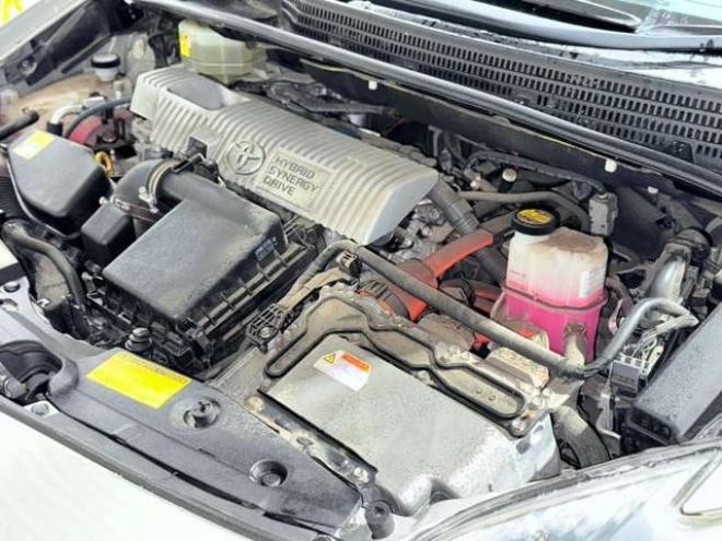 プリウス1.8 S　下廻防錆スマキーTVナビ 2WD 1800