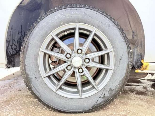 セレナ2.0 20X 4WD　下廻防錆TVBカメETCEスタ夏冬タイヤ 2000