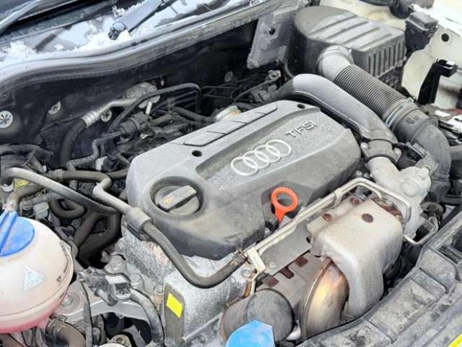 アウディA1 1.4 TFSI　下廻防錆TVナビ 正規輸入車 2WD 1400