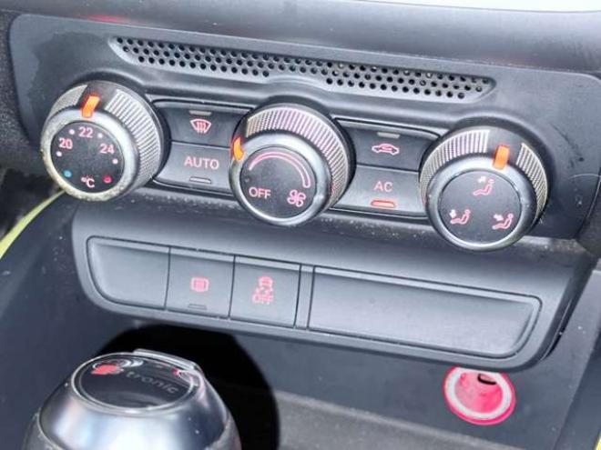 アウディA1 1.4 TFSI　下廻防錆TVナビ 正規輸入車 2WD 1400