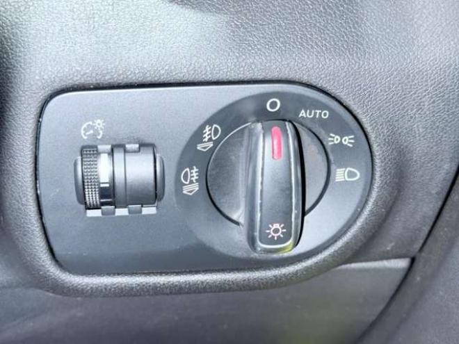 アウディA1 1.4 TFSI　下廻防錆TVナビ 正規輸入車 2WD 1400