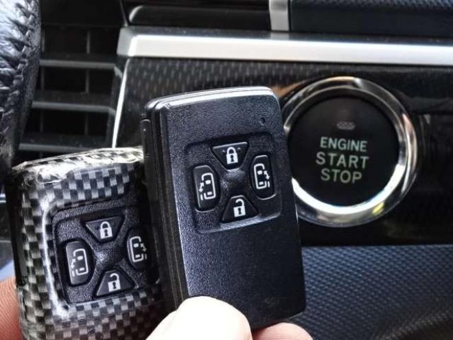 エスティマ2.4 アエラス 4WD　本州仕入 保証付1年 Wパワスラ 寒冷地 ナビ 2400