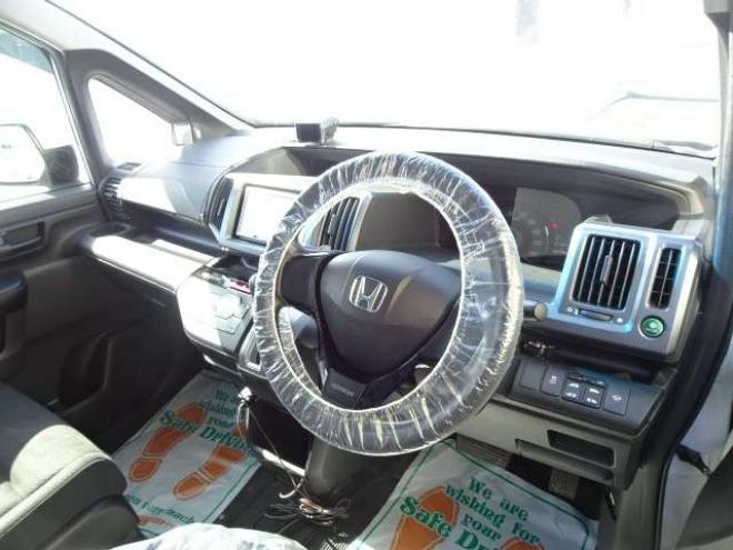 ステップワゴン2.0 スパーダ Z 4WD　本州車 保証1年 Wパワスラ　ナビ　Bカメラ 2000
