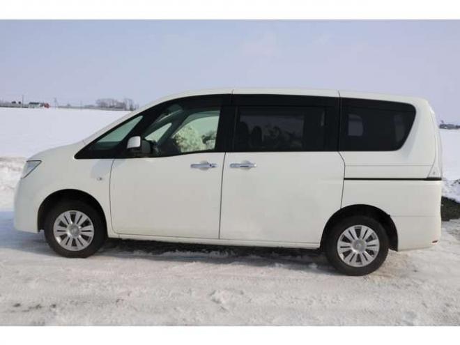 セレナ2.0 20X 4WD　検2年　自社　ローンカノウ 2000