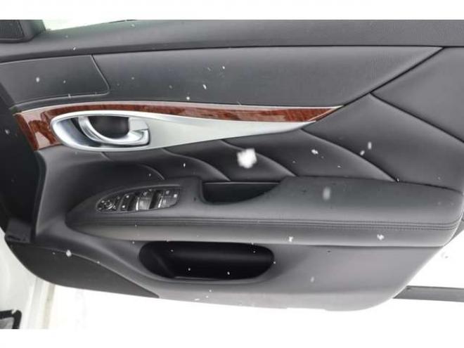フーガハイブリッド3.5 Aパッケージ　検R7/12　自社　ローンカノウ 2WD 3500