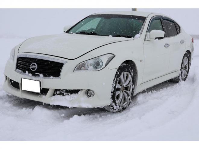 フーガハイブリッド3.5 Aパッケージ　検R7/12　自社　ローンカノウ 2WD 3500