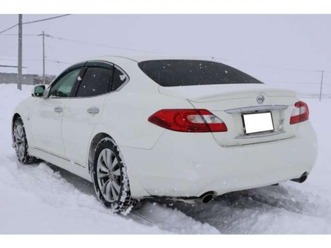 フーガハイブリッド3.5 Aパッケージ　検R7/12　自社　ローンカノウ 2WD 3500