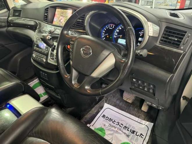 エルグランド2.5 ライダー ブラックライン 4WD　黒革シート 2500