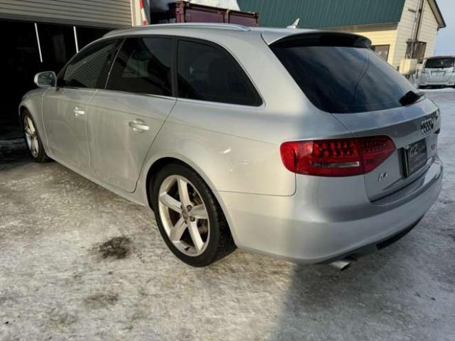 アウディA4アバント 2.0 TFSI クワトロ Sラインパッケージ 4WD　ナビ　TV　Bカメラ 正規輸入車 2000