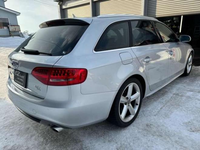 アウディA4アバント 2.0 TFSI クワトロ Sラインパッケージ 4WD　ナビ　TV　Bカメラ 正規輸入車 2000