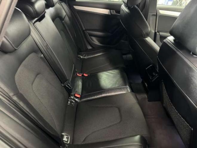 アウディA4アバント 2.0 TFSI クワトロ Sラインパッケージ 4WD　ナビ　TV　Bカメラ 正規輸入車 2000