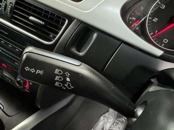 アウディA4アバント 2.0 TFSI クワトロ Sラインパッケージ 4WD　ナビ　TV　Bカメラ 正規輸入車 2000