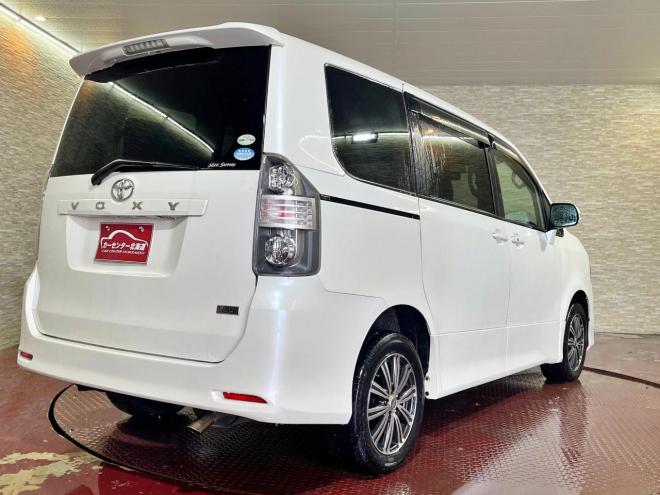 ヴォクシー2.0ZS 4WD 5年保証 スマキー ETC 寒冷地仕様 禁煙 車検整備2年付