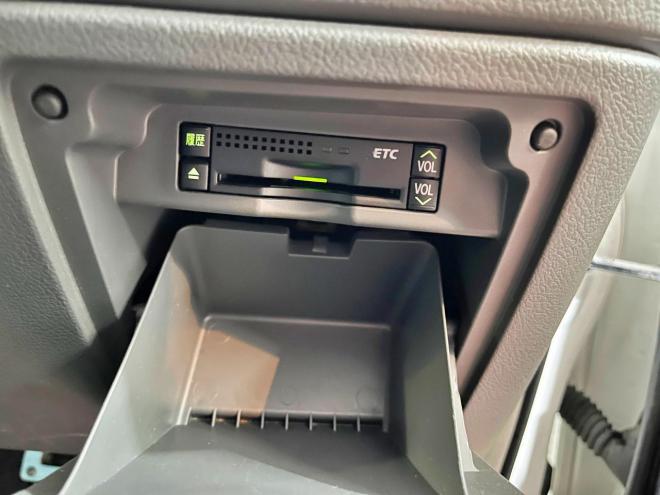 ヴォクシー2.0ZS 4WD 5年保証 スマキー ETC 寒冷地仕様 禁煙 車検整備2年付