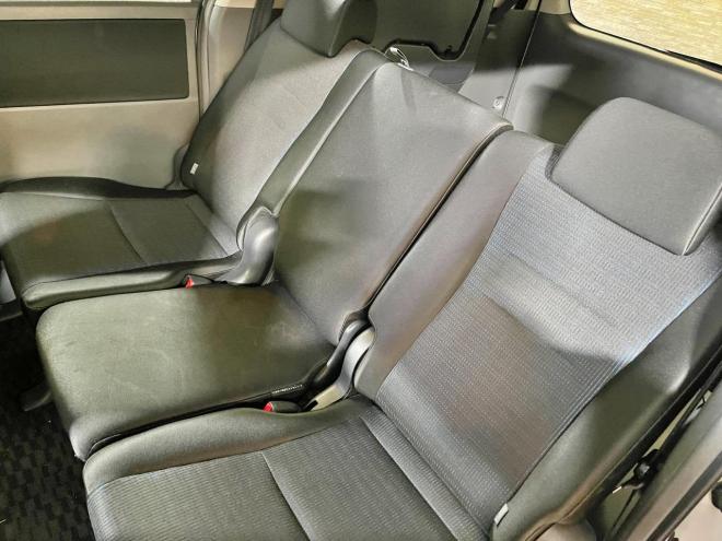 ヴォクシー2.0ZS 4WD 5年保証 スマキー ETC 寒冷地仕様 禁煙 車検整備2年付