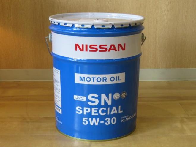 新品未開封　ニッサン エンジンオイル SNスペシャル 5W-30 20L