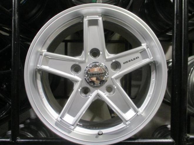 ウェッズ　キーラー　タクティクス　18×8J（+52）5H-150　美品　トヨタ純正ナット対応