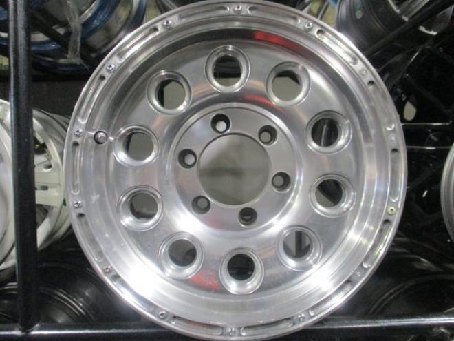 プロコンプ　16×8J（+20）6H-139.7　14ミリボルト対応　アメ車など