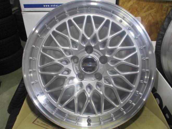 共豊コーポレーション　シュタイナー　FTX 18×7.5J(+48)5Ｈ-114.3　新品展示品