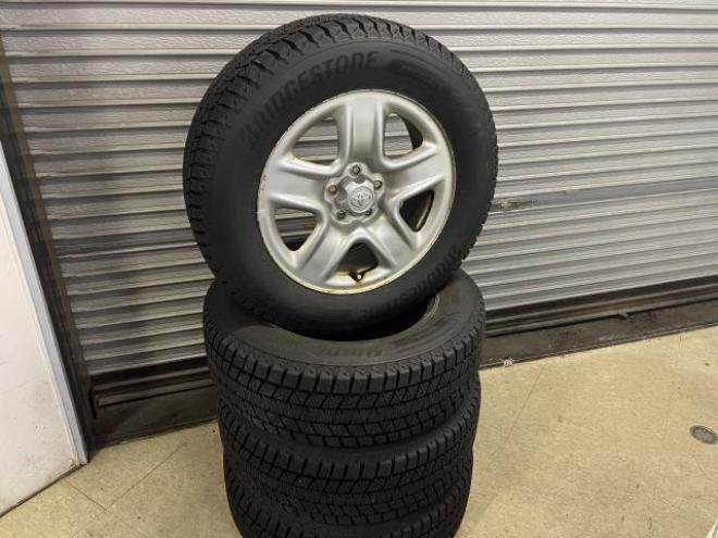 225-65R17、スタッドレストヨタホイル付き、4本セット